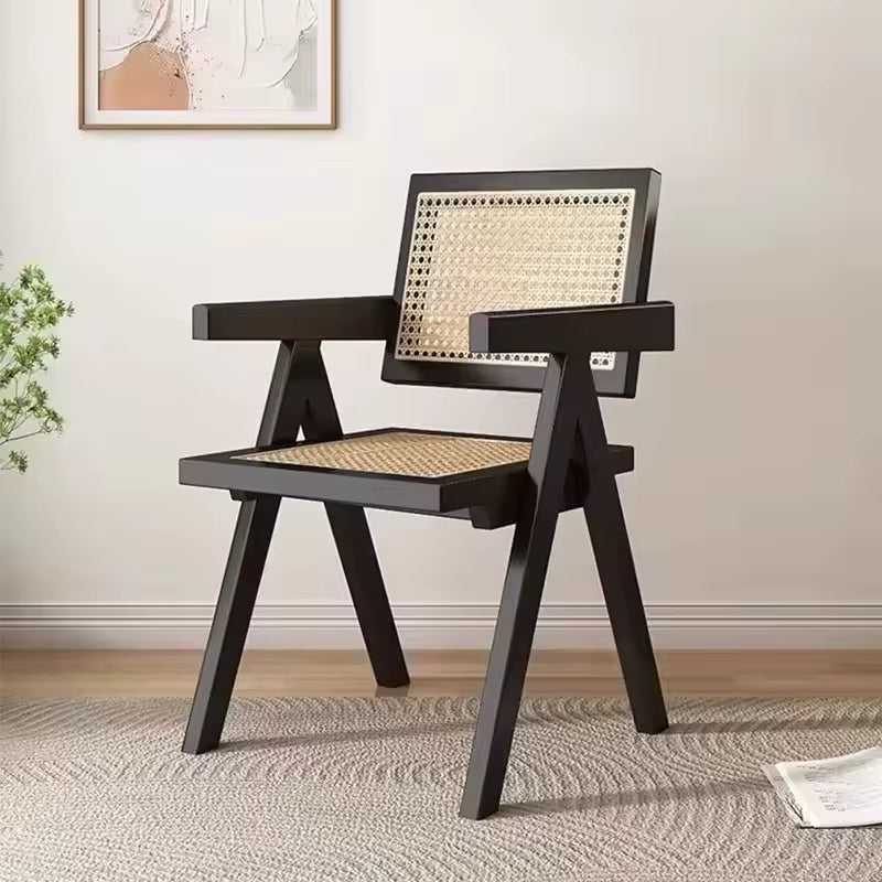Verano Rattan Esszimmerstuhl | Massivholz & Nordic Design