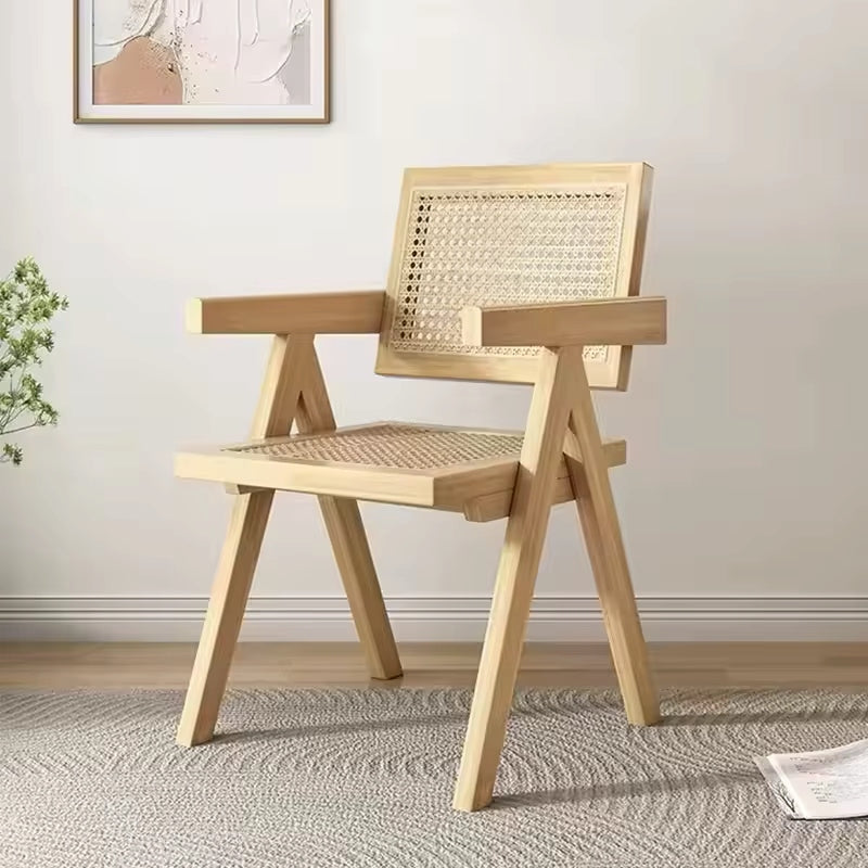 Verano Rattan Esszimmerstuhl | Massivholz & Nordic Design